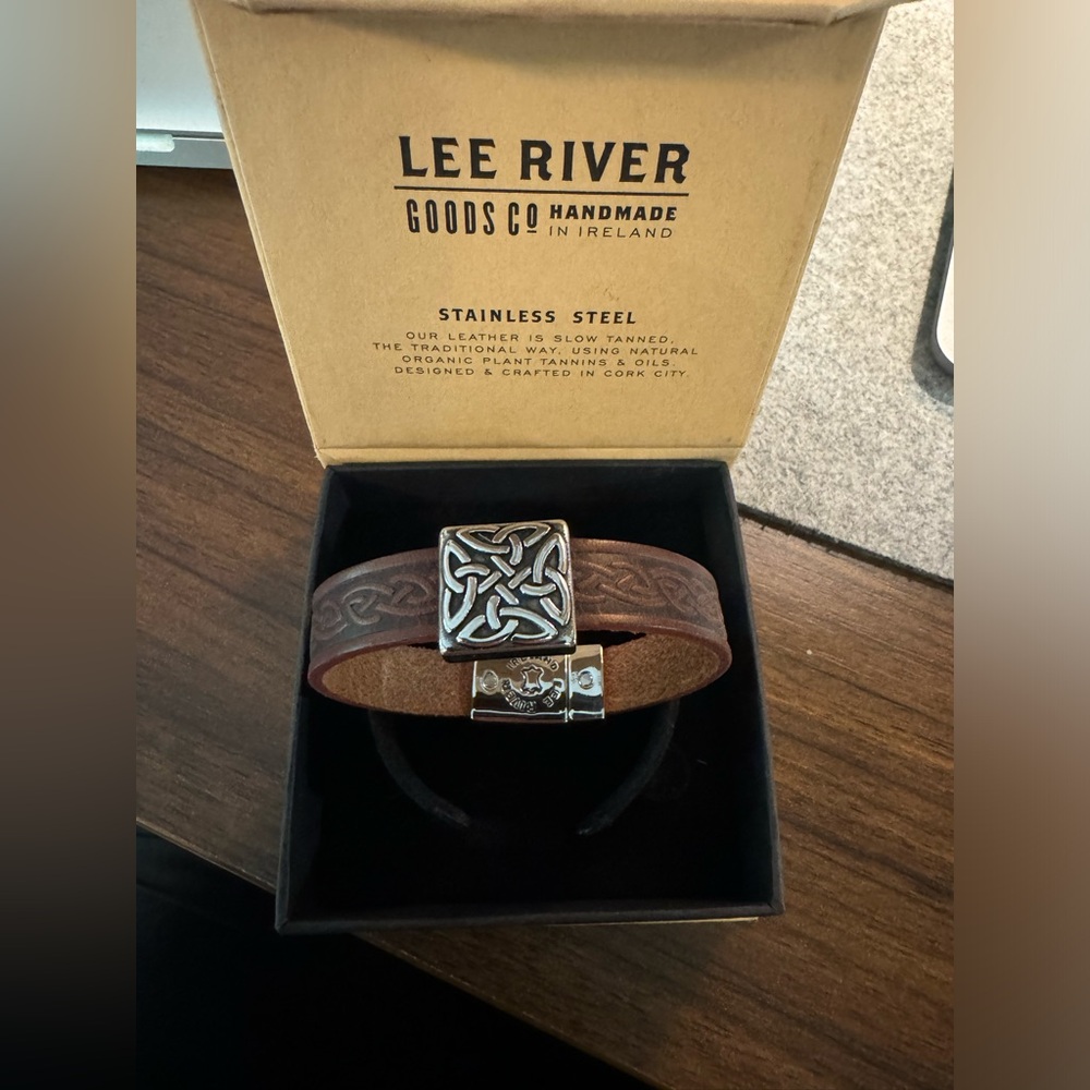 Lee River Irish goods men’s brown bracelet, large